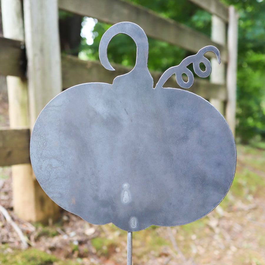 Metal Pumpkin Garden Stake - Halloween Steel Lawn Decor - Fall Yard Art Marker