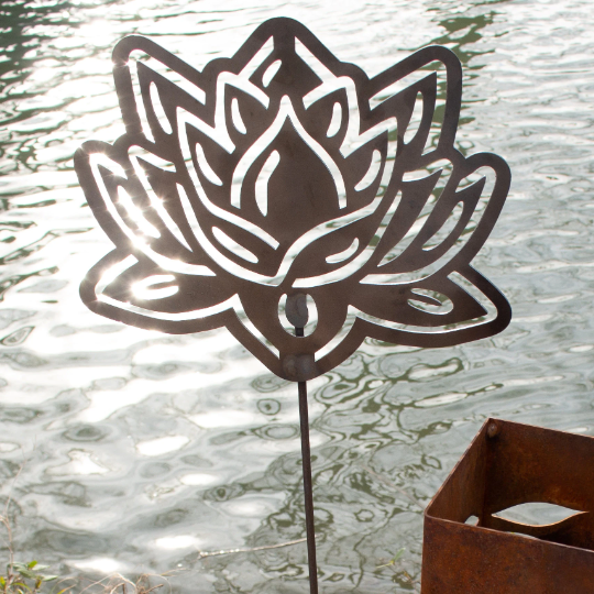 Metal Lotus Flower Garden Stakes