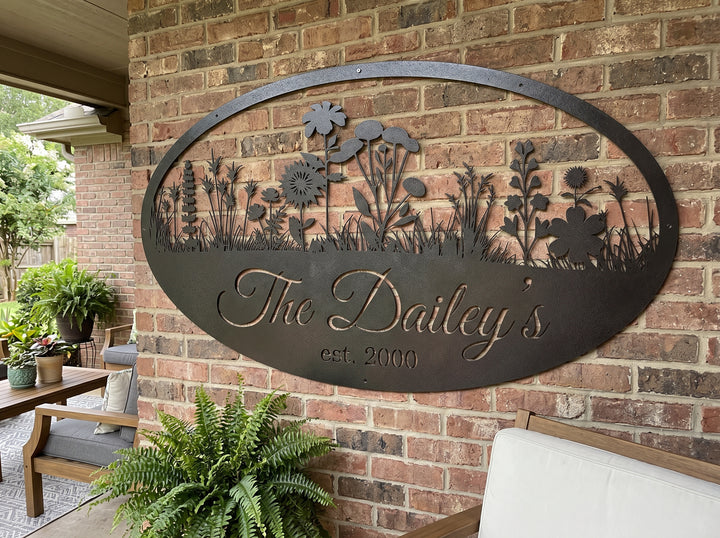 Personalized Wildflower Family Name Sign – Custom Oval Metal Meadow Wall Art with Established Year