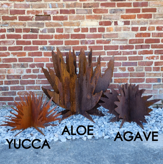 Succulent Plant Metal Yard Sculpture - Yard Art Sculpture - Succulent Plant - Yucca