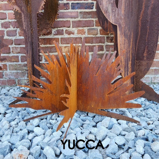 Succulent Plant Metal Yard Sculpture - Yard Art Sculpture - Succulent Plant - Yucca