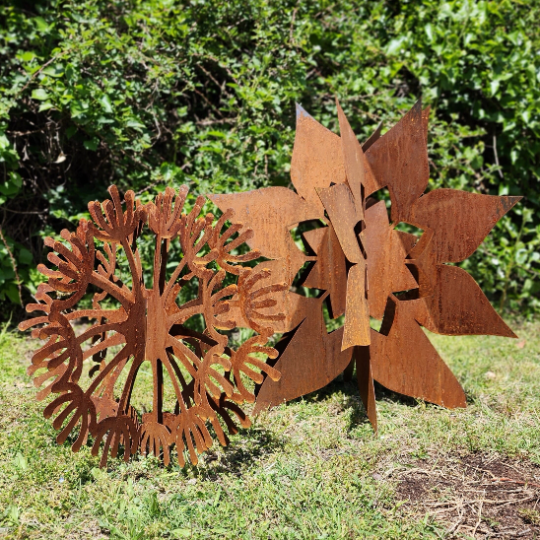 Petunia Outdoor Metal Sculpture - Garden Decor - Birth Flower - Metal Yard Art