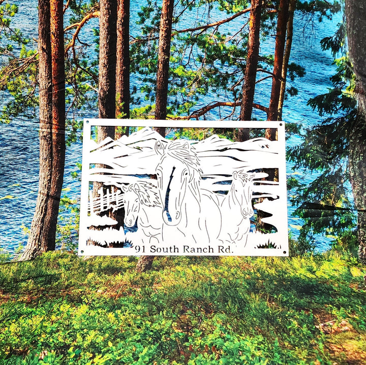 Horse Scene with Mountains Western Decor