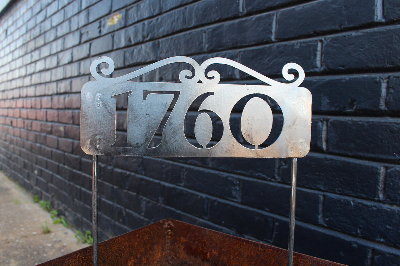 Personalized Address Stake - Custom House Number - Metal Elegant Address Sign - Round Oval Address Marker - Planter Decoration
