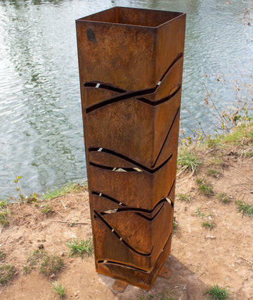 Metal Garden Columns – Maker Table