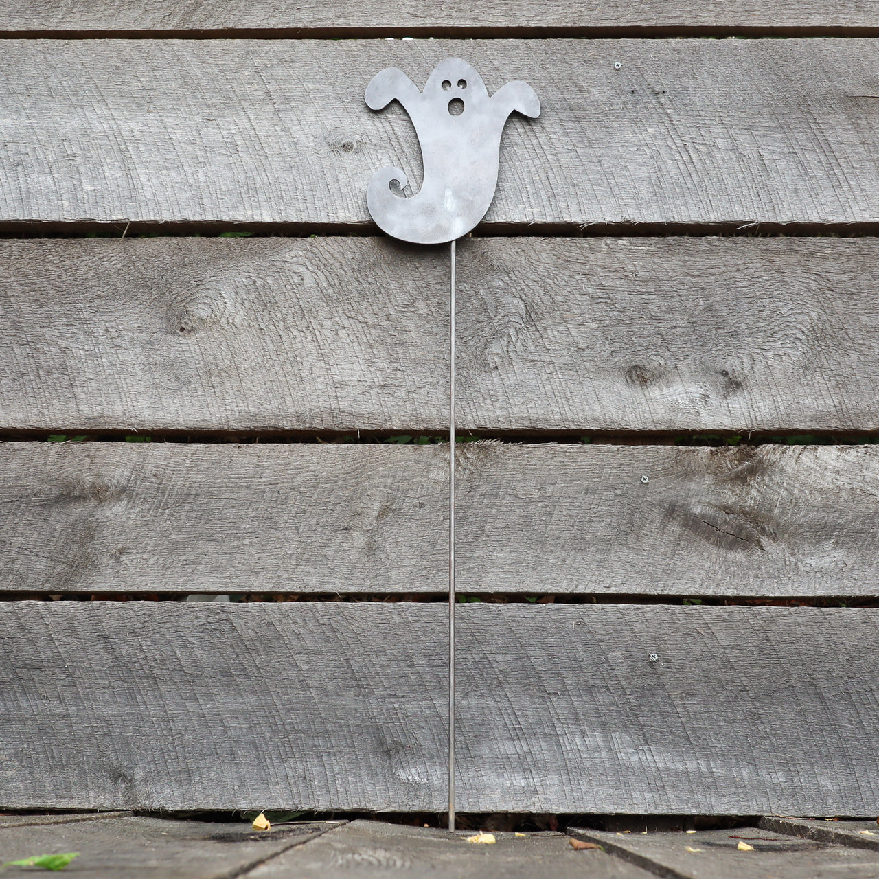 Metal Ghost Garden Stake - Halloween Steel Lawn Decor - Fall Yard Art Marker